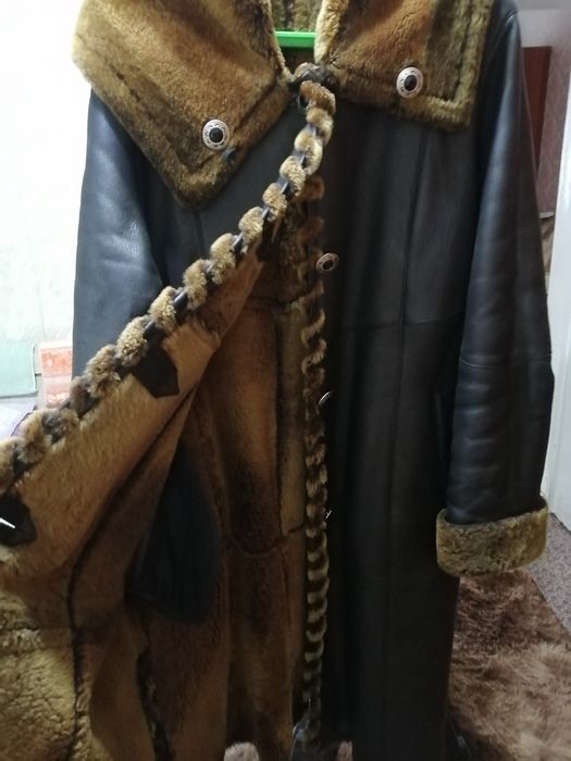 Продам дублёнку оригинал тухрция