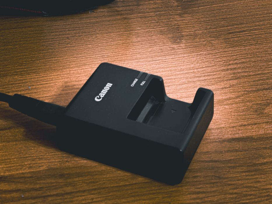 Canon 1100D канон
