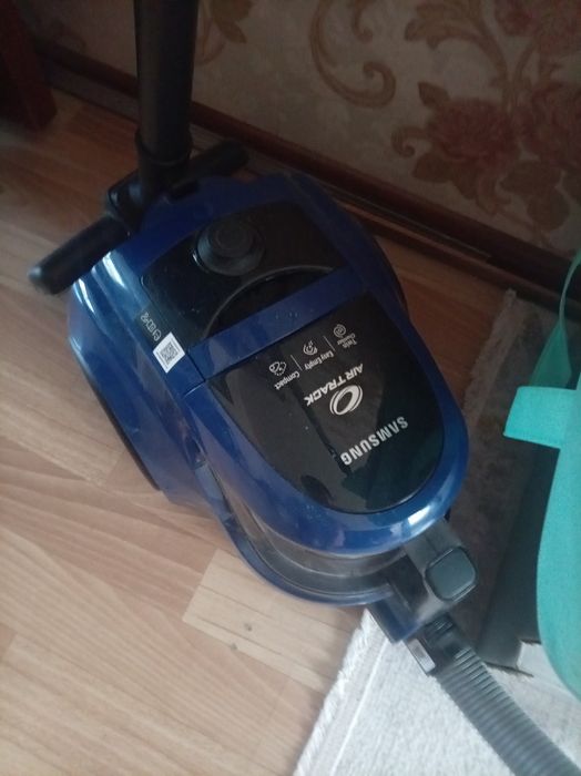 Продам пылесос б/у