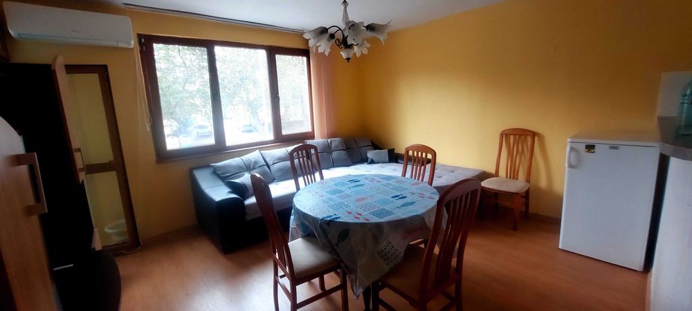 Дава се под наем Двустаен апартамент в Бургас, Лазур - 60 кв.м за 459 € - Снимка #3