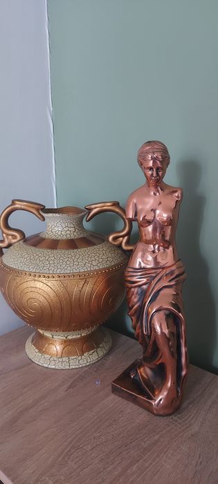 Продам статуэтки