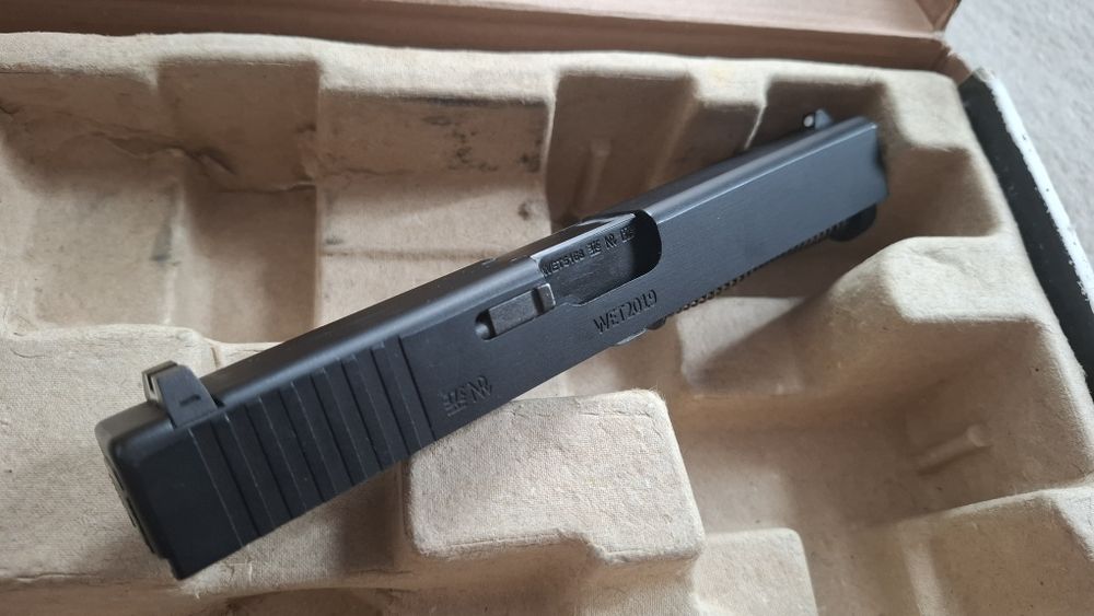 Еърсофт Glock 17 WE green gas full metal