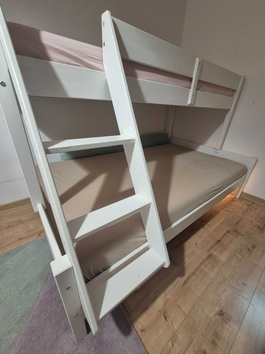 Двуетажно детско легло