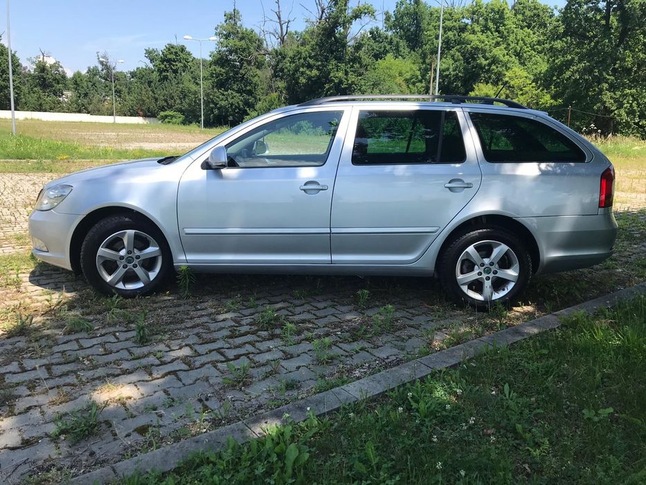 Vând skoda octavia II facelift