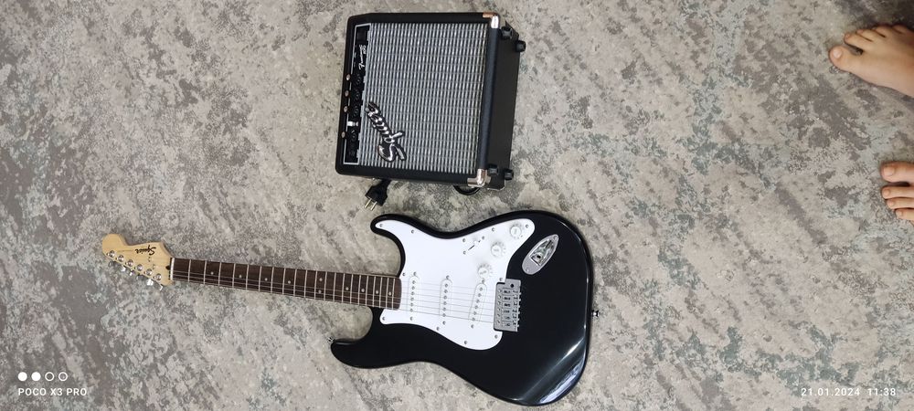 Электрогитара Squir fender