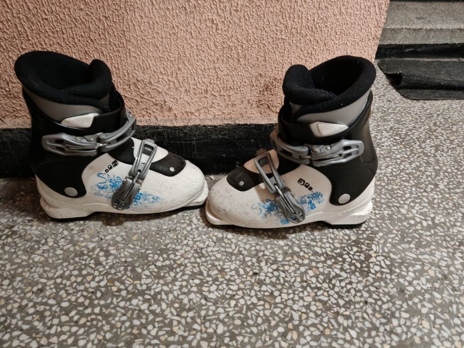 Ски обувки  Salomon 30 евро