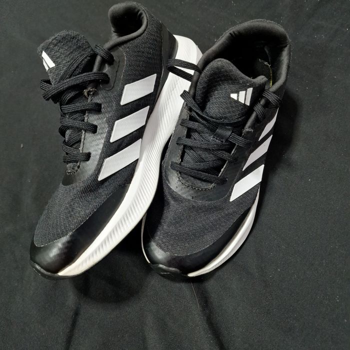 Adidasi femei adidas