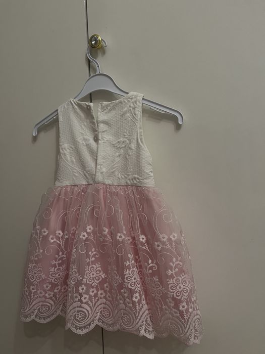 Продам детские платья