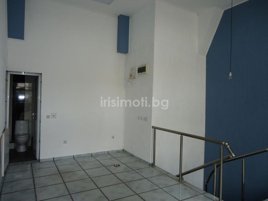 Дава се под наем Магазин в София, Зона Б-19 - 82 кв.м за 600 € - Снимка #2