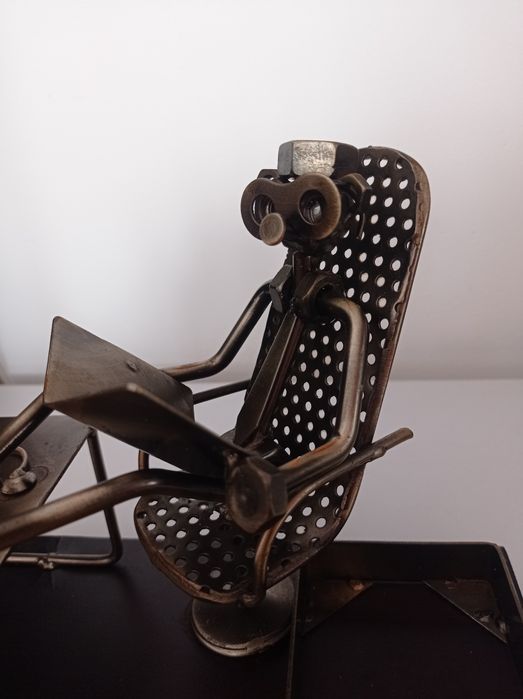 Vand Statueta Metalica de Birou