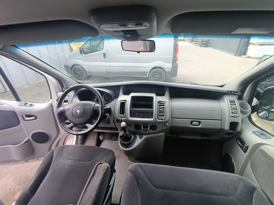 Renault Trafic 2.0 DCI 115 CP **An 2014**Lung**Black Edition