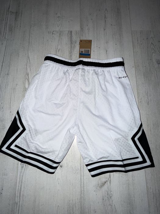 Pantaloni scurti jordan noi cu ericheta