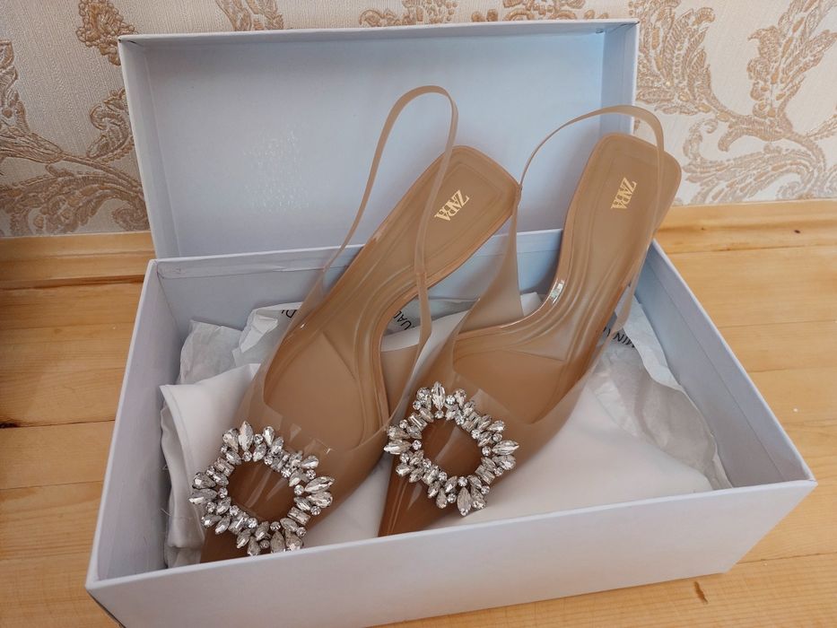 Продаётся обувь от Zara,