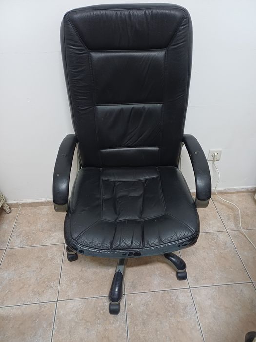 Продам кресло кожаное