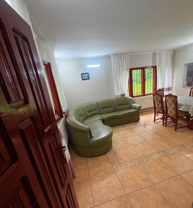 Casă de vânzare în comuna Ceahlău