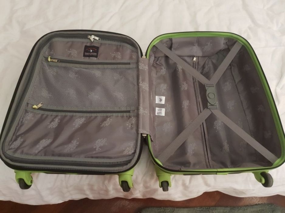 Чемодан маленький