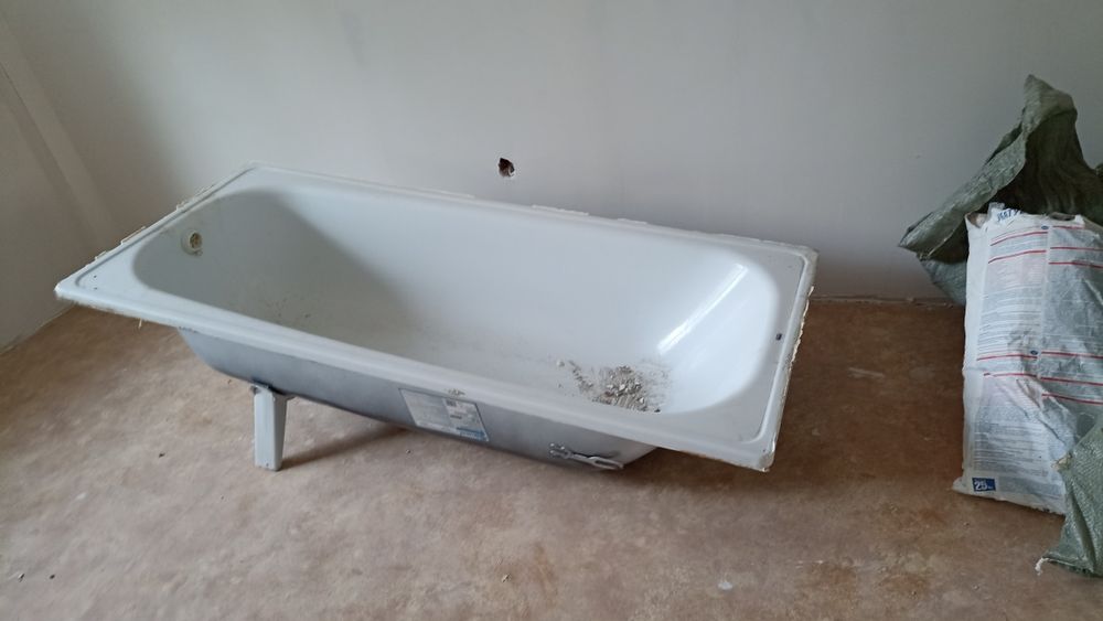 Продам ванну металлическую.