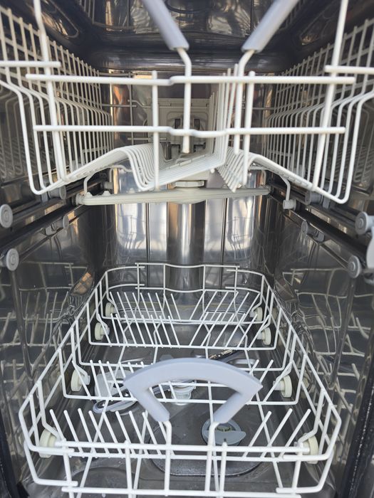 Посудомоечная машина Ariston Hotpoint