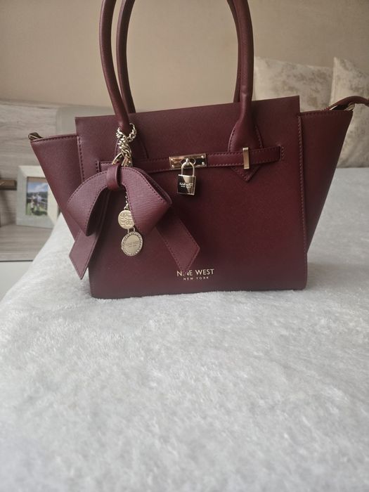 Дамска чанта Бордо Nine West