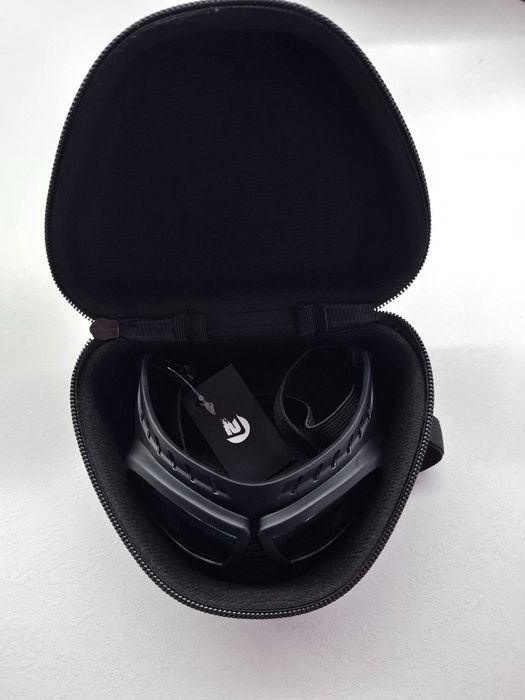 Слънчеви / Предпазни очила за куче