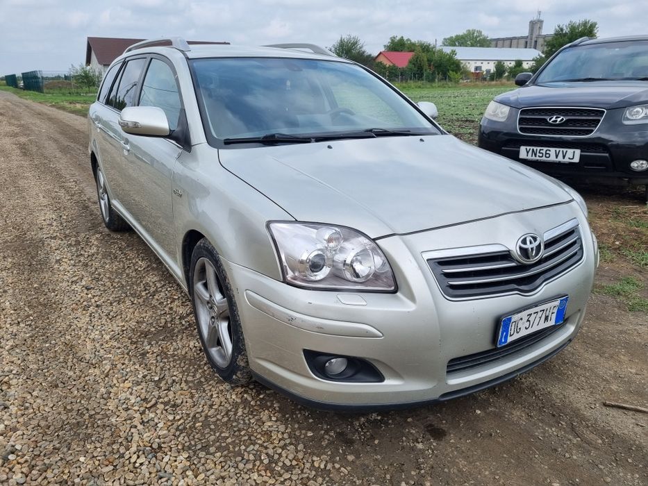 Dezmembrez Toyota Avensis T25 2.2 Dcat 2003-2009
