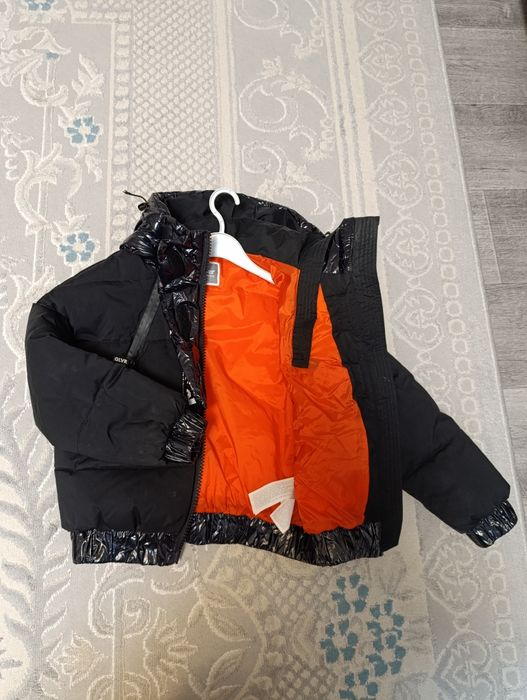 Продам куртку на девочку