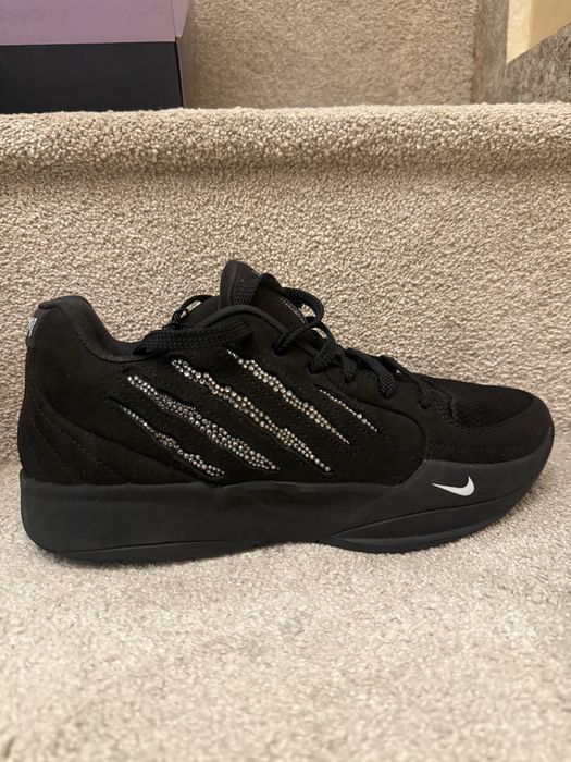 adidasi nike ja 2 swarovski.  originali , noi cu cutie , marimea 42