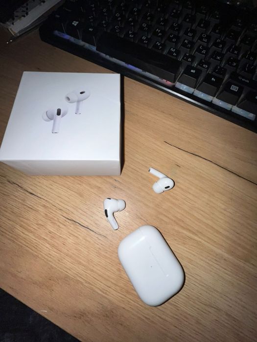 Продаю наушники AirPods