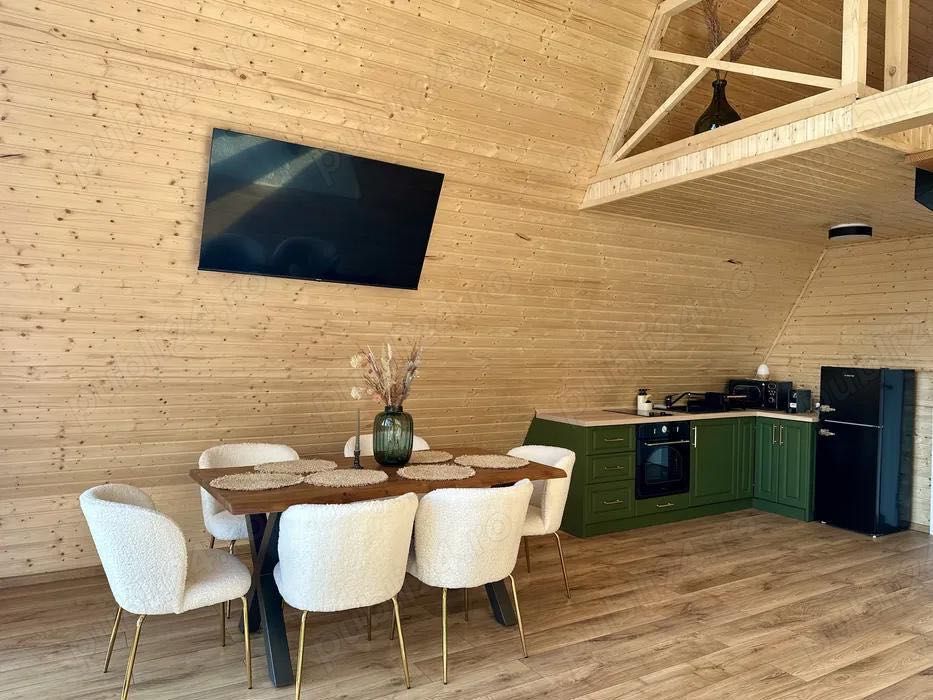 Complex turistic cabane – 27 locuri • piscină • teren 3.000 mp