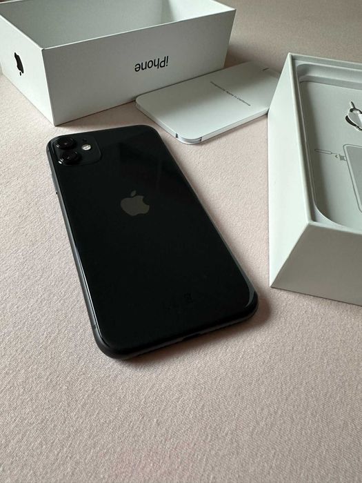 iPhone 11, 64 GB, Черен, като нов