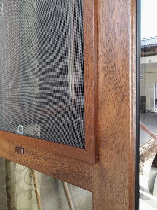 Маскитные сетки плиссе (раздвижные) и унисетки без ПВХ креплений.