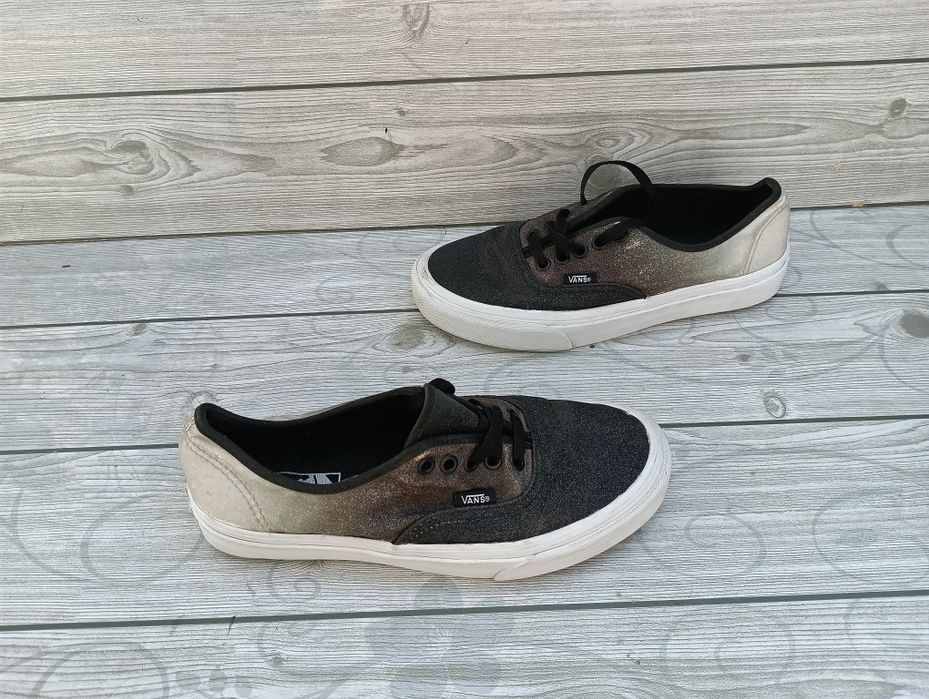 Vans N 38,5 кецове преливащи цветове