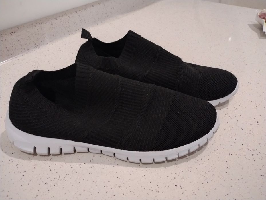 Летни мрежести обувки