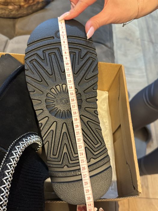 Угги новые. 40 размер. Качество отличное!