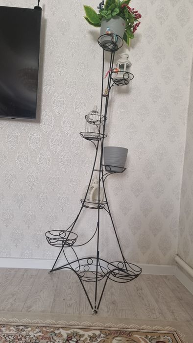 Подставка гүл қоятын