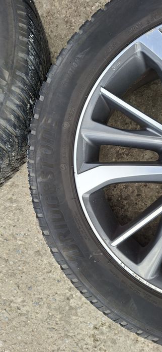 Гуми Зимни 215/55/17 Bridgestone Blizzak 4бр.