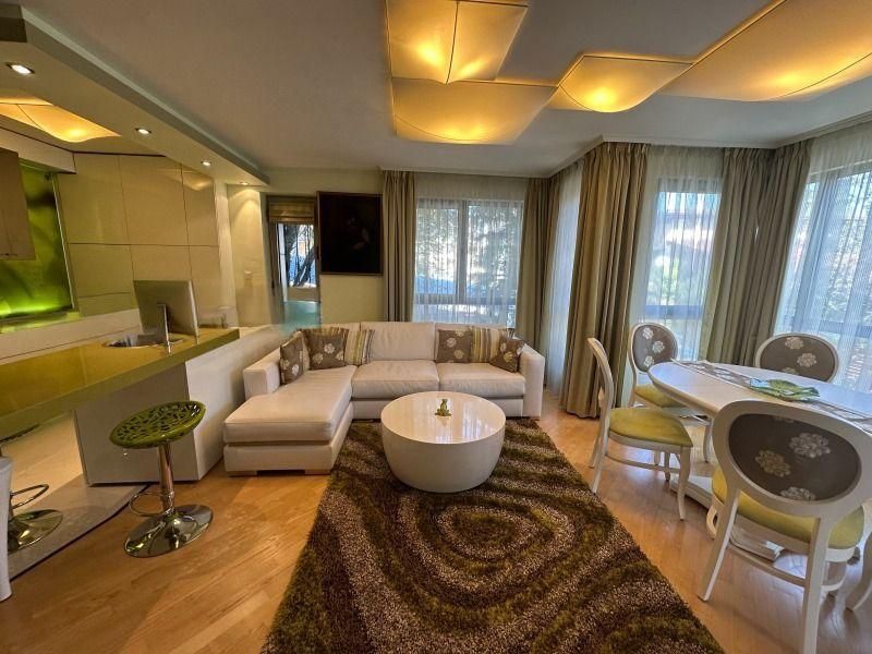 Тристаен апартамент  С ГАРАЖ в ж.к. Бояна.