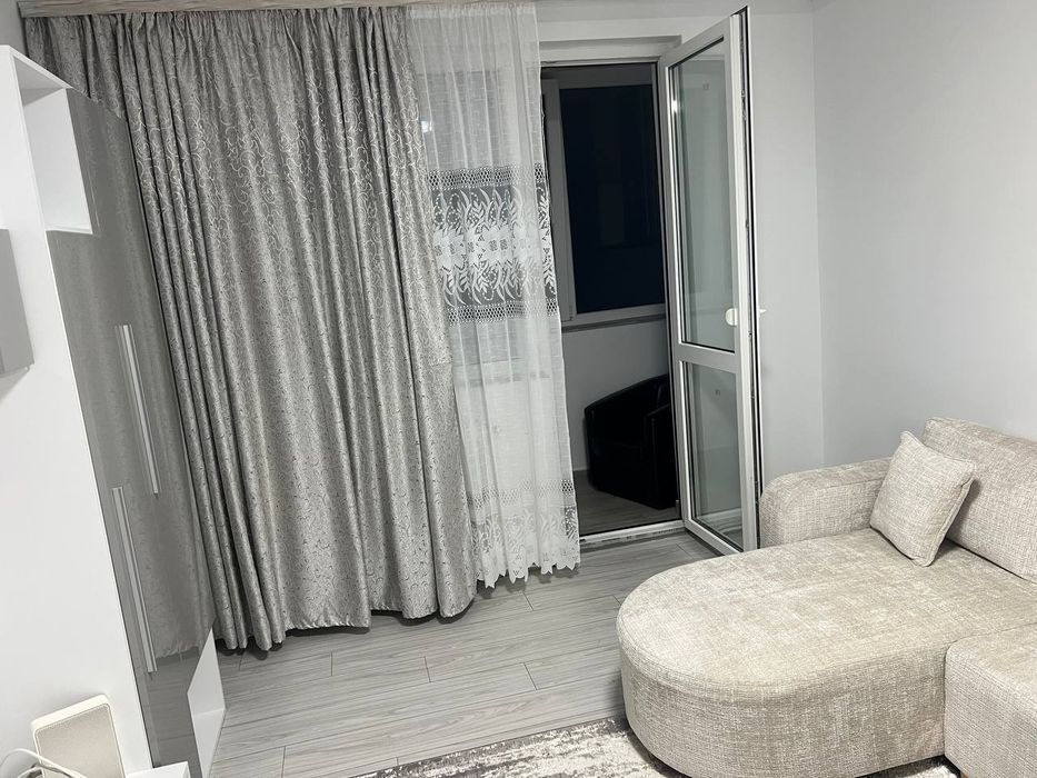 Chirie Ap 2 Camere decomandat 54mp renovat Nou Mobilat toate utilitatile Octav Onicescu et 4 zona mai sus de Biserica Roseti 350Eur