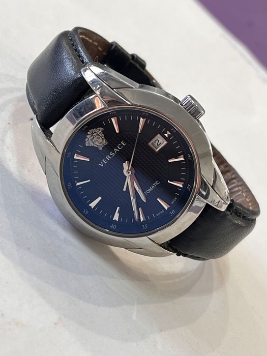 Продам Часы VERSACE
