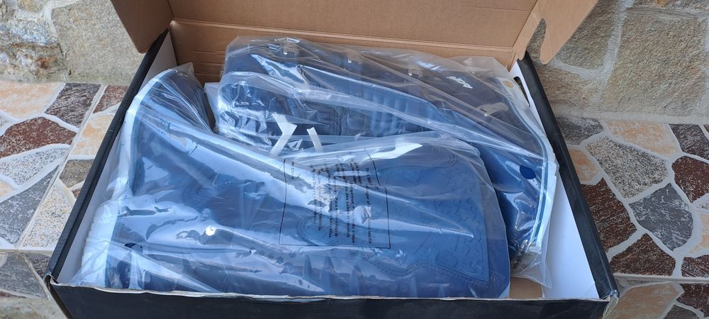 Ботуши за крос *НОВИ*