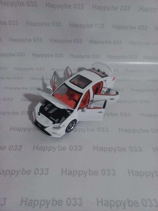 Машинка Lexus e300