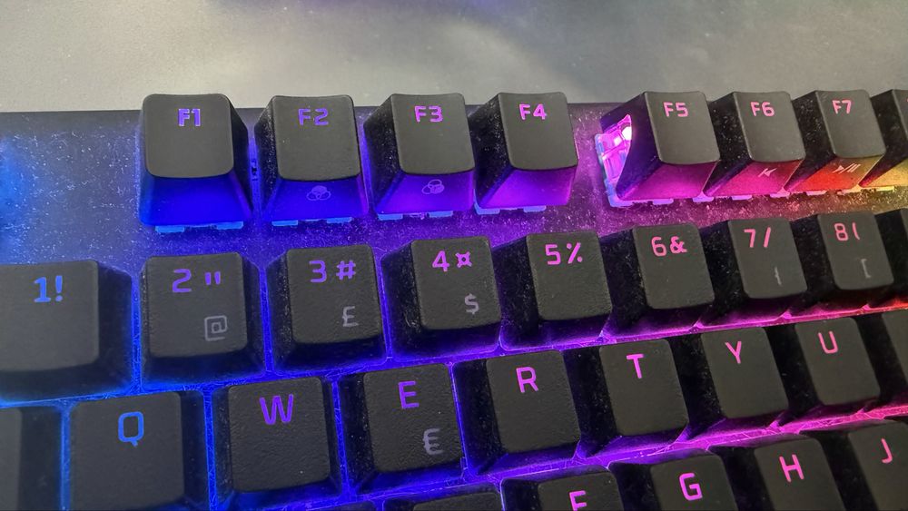 Tastatura gaming mecanica HyperX Alloy Origins PBT RGB, switch HX Red - Linear, soft NGENUITY, 100% anti-ghosting