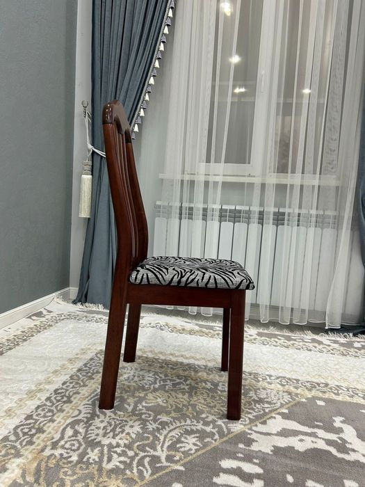 Продаётся комплект стульев 8 штук