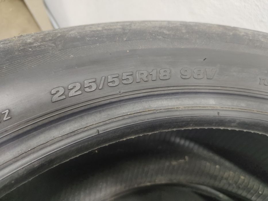 Продам б/у резину 225/55 р18