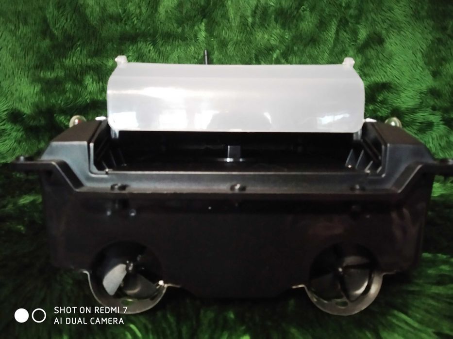 Лодка за захранка с GPS,компас.автопилот,Li батерия 3,7V 20A