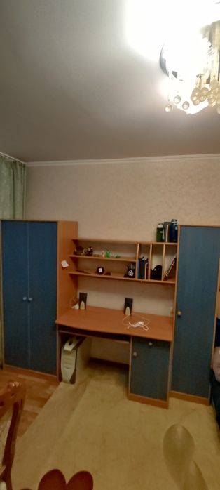 Продам срочно стенку школьника