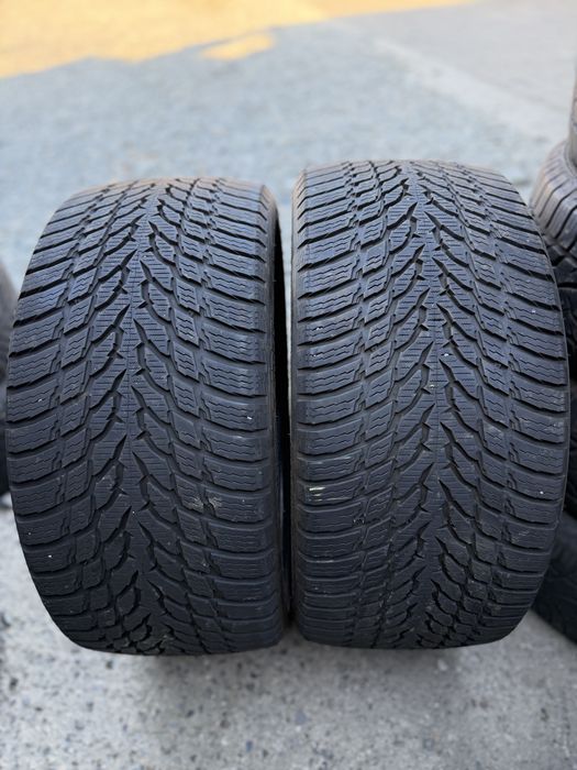 2x 245 35 19 Nokian Snowproof 1