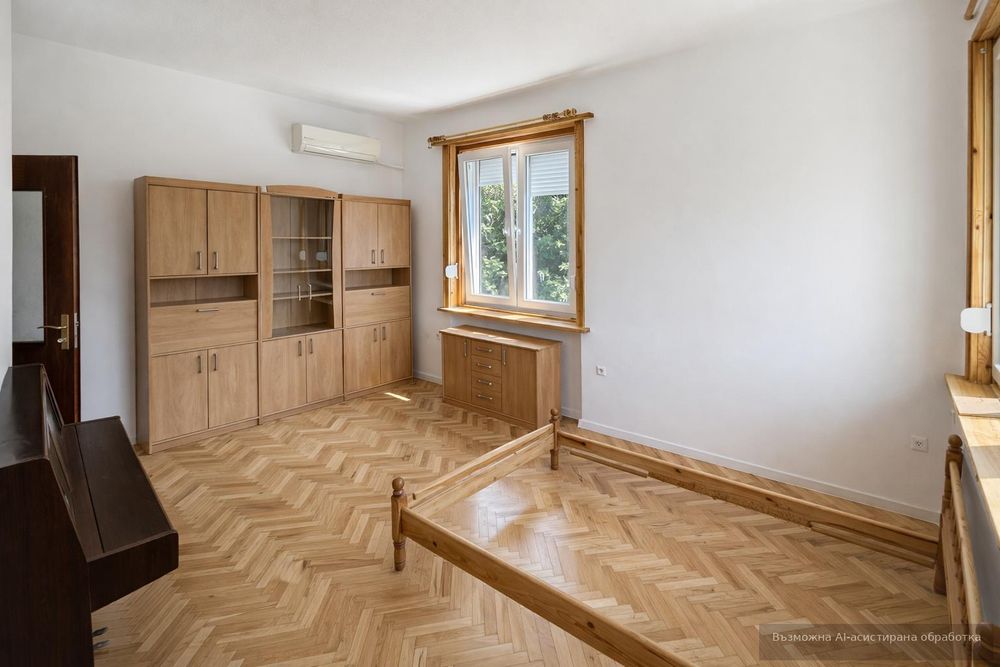 Дава се под наем Двустаен апартамент в Пловдив, Център - 74 кв.м за 560 € - Снимка #3