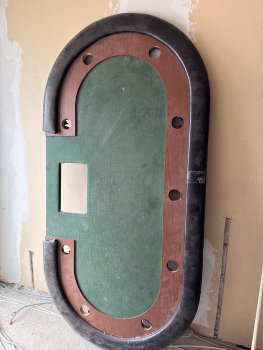 Masa poker in stare buna