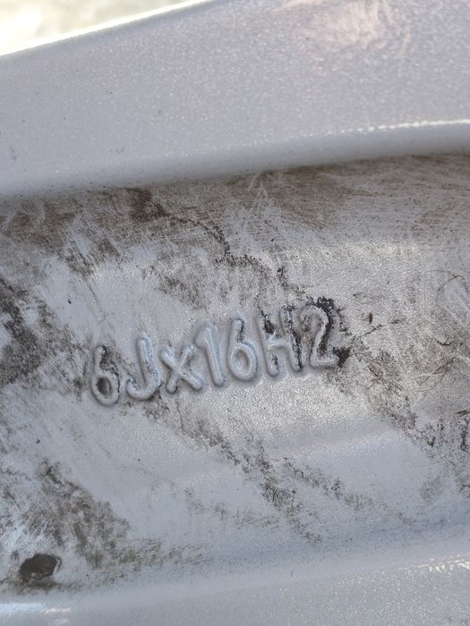 Джанти с летни гуми 16" Пежо